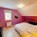 Récent - Billard - Babyfoot - Ping Pong - Mini Golf - Wifi - Jardin - Terrasse - 4 - 2 à 8 Personnes Chalet *