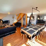 Chalet Récent - Billard - Babyfoot - Ping Pong - Mini Golf - Wifi - Jardin - Terrasse - 4 - 2 à 8 Personnes *
