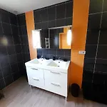 Recent - Billard - Babyfoot - Ping Pong - Mini Golf - Wifi - Jardin - Terrasse - 4 - 2 A 8 Personnes