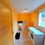 Récent - Billard - Babyfoot - Ping Pong - Mini Golf - Wifi - Jardin - Terrasse - 4 - 2 à 8 Personnes Chalet *