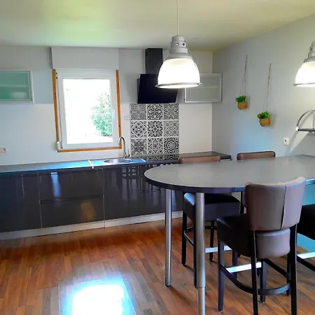 Chalet Recent - Billard - Babyfoot - Ping Pong - Mini Golf - Wifi - Jardin - Terrasse - 4 - 2 A 8 Personnes