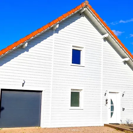 Recent - Billard - Babyfoot - Ping Pong - Mini Golf - Wifi - Jardin - Terrasse - 4 - 2 A 8 Personnes