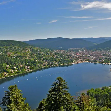 Récent - Billard - Babyfoot - Ping Pong - Mini Golf - Wifi - Jardin - Terrasse - 4 - 2 à 8 Personnes Chalet *