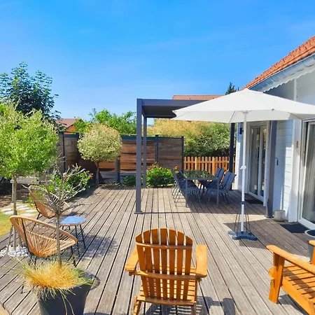 Recent - Billard - Babyfoot - Ping Pong - Mini Golf - Wifi - Jardin - Terrasse - 4 - 2 A 8 Personnes