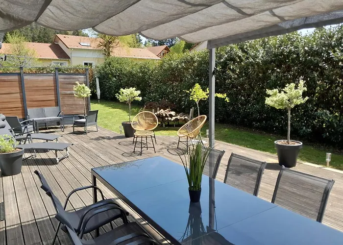 Recent - Billard - Babyfoot - Ping Pong - Mini Golf - Wifi - Jardin - Terrasse - 4 - 2 A 8 Personnes